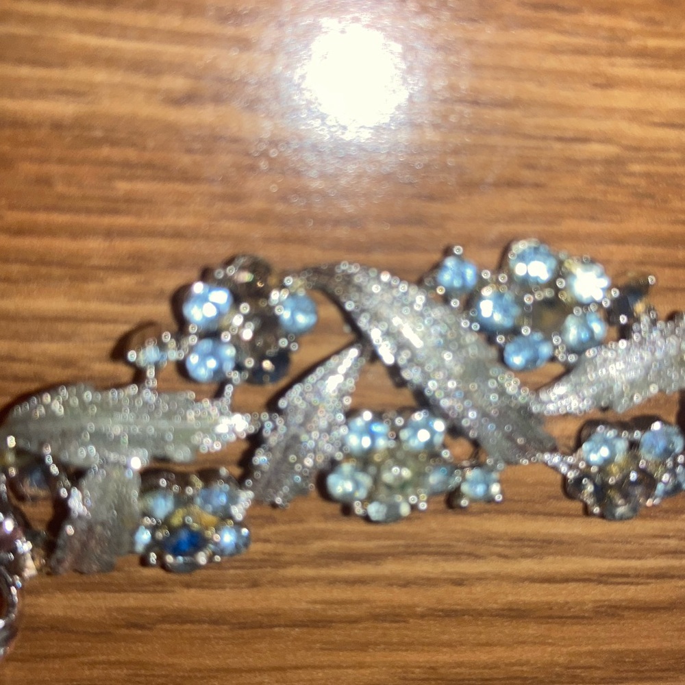 Necklaces - Picture 2 of 5